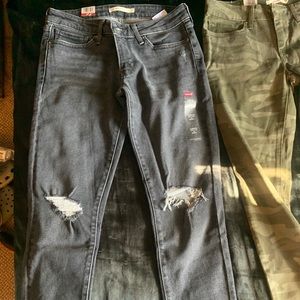 Levis (Skinny) pants